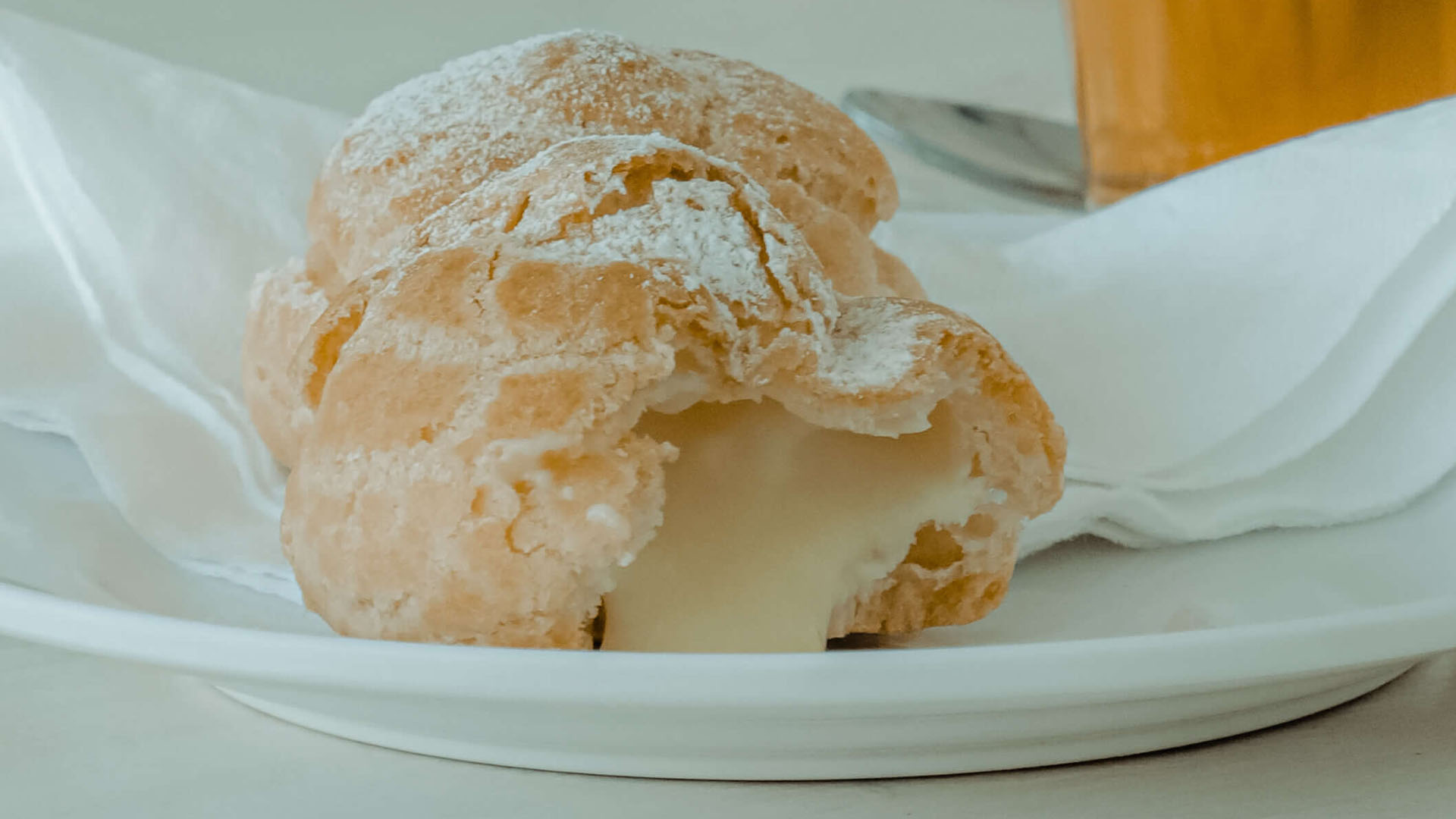 Classic Vanilla Cake